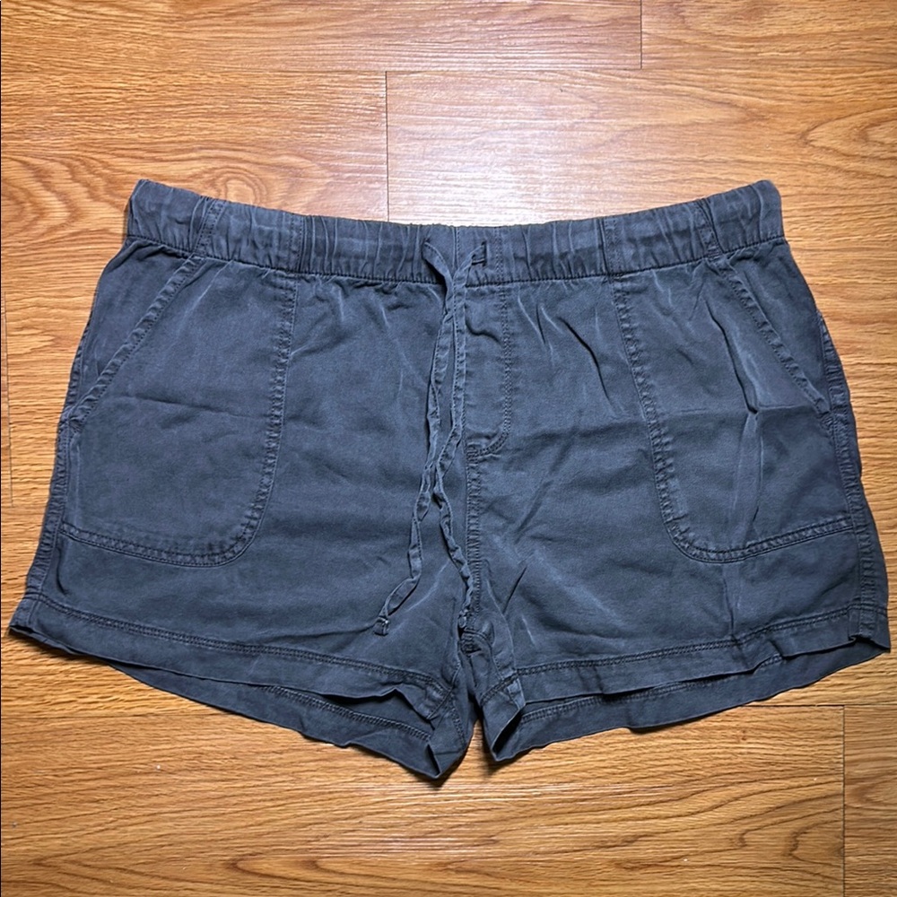 GAP Gray Cargo Shorts Elastic Waistband Casual